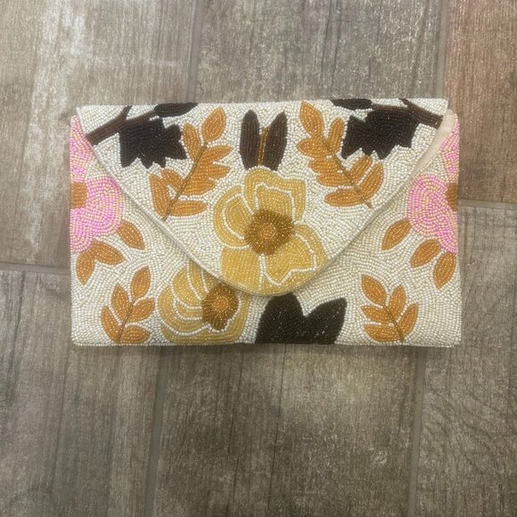 Lulus Floral Beaded Clutch - Picture 4 of 4